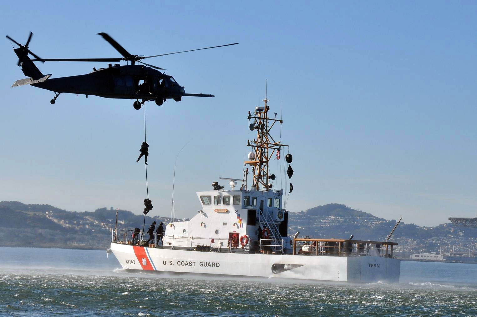 Maritime Safety and Security Teams | Fast Rope