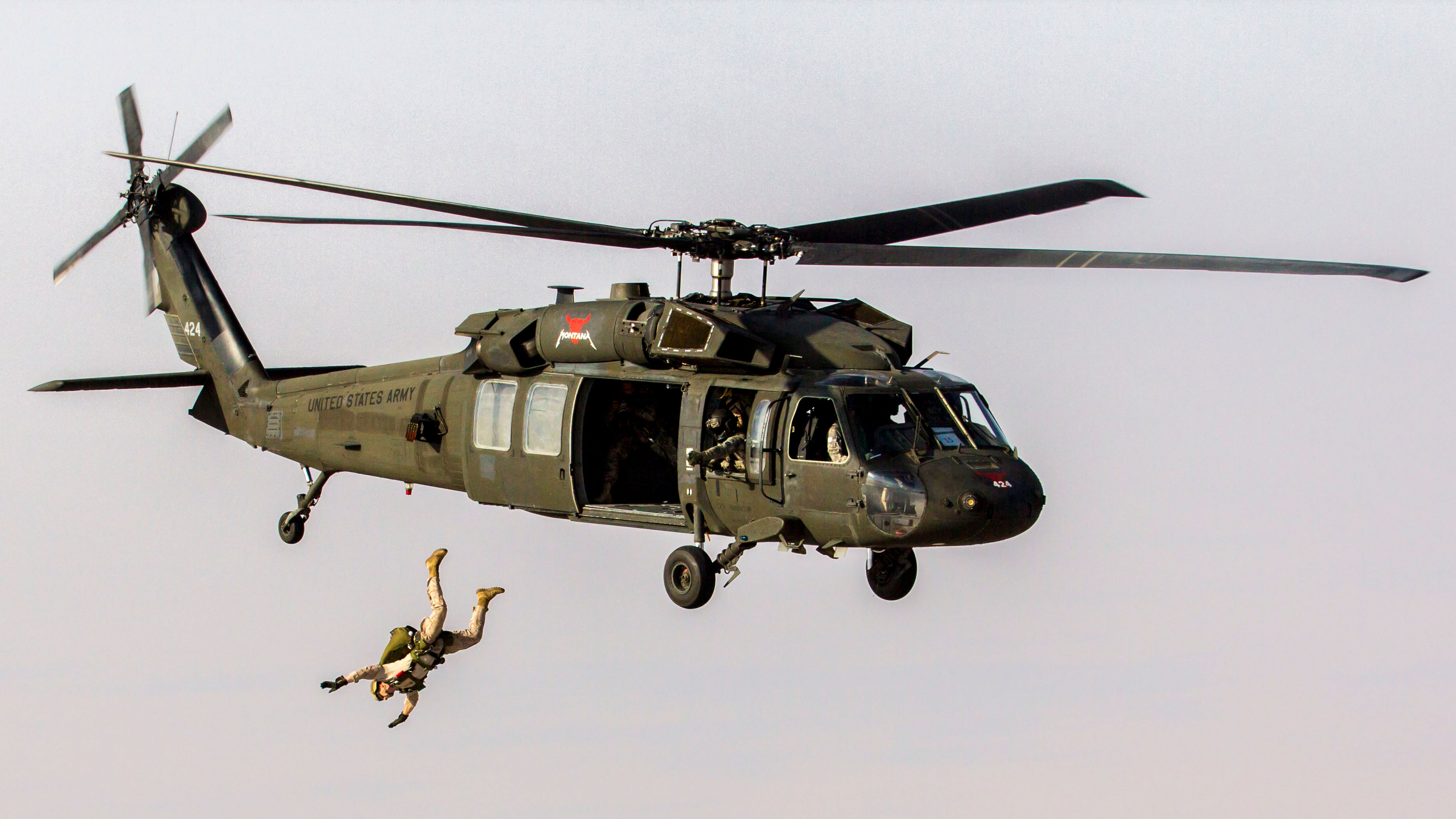 Force Recon | Free Fall Helicopter Parachute Jump