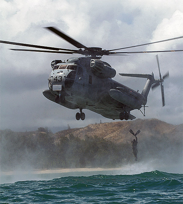 Force Recon Marines - helocast