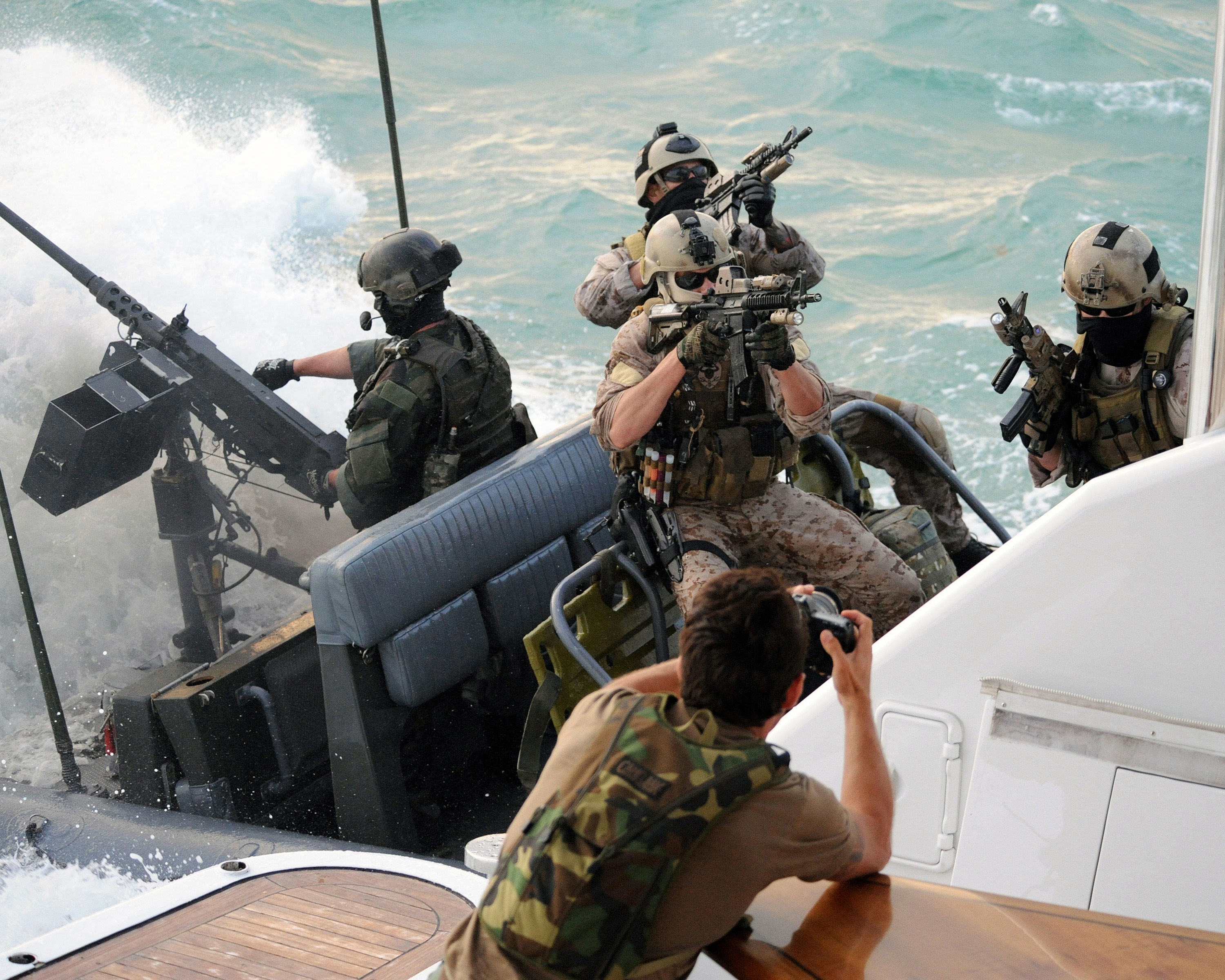 Navy SEALs - Yacht Takedown - Photo