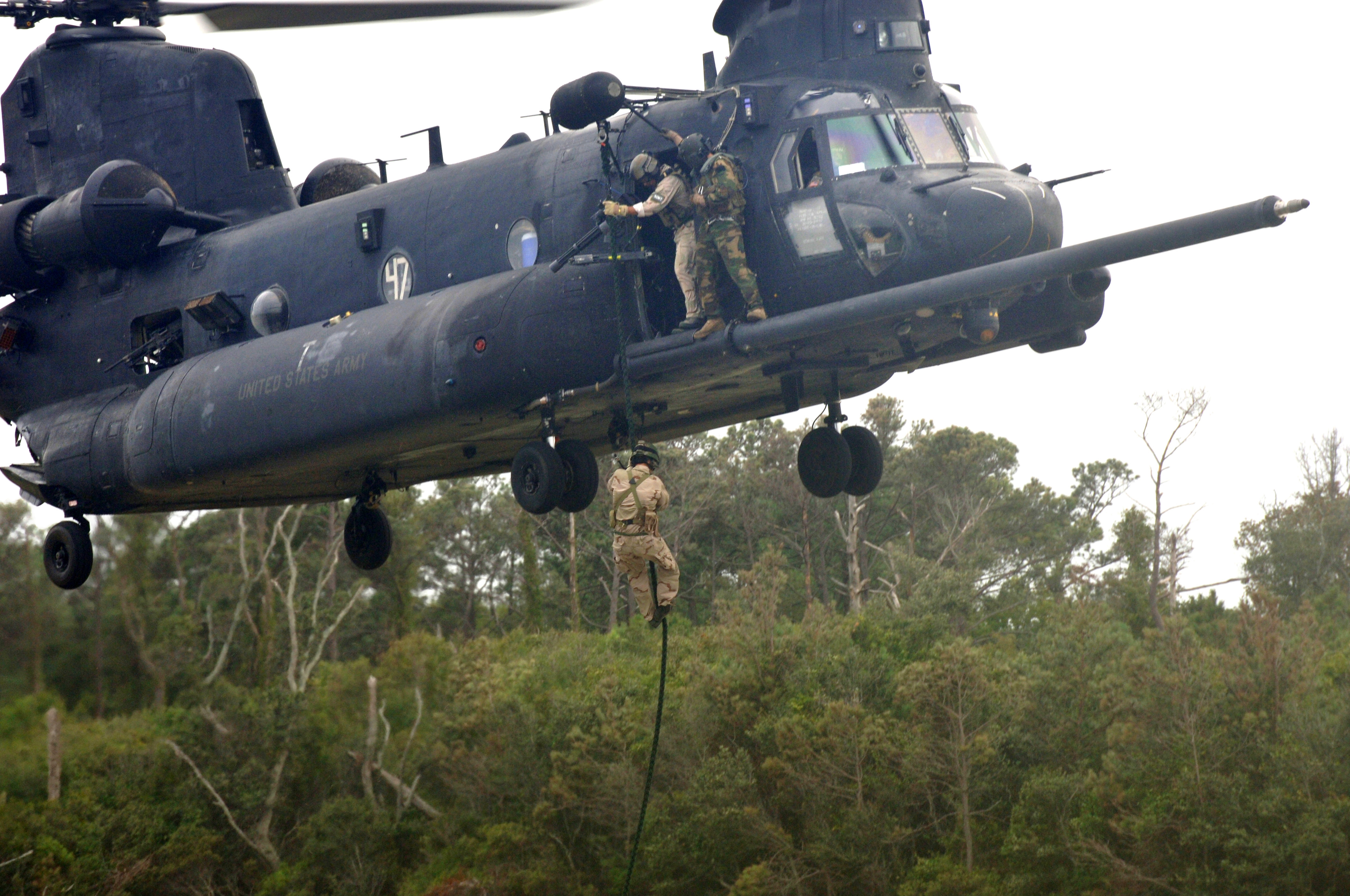160th SOAR - MH-47 - Fast Rope