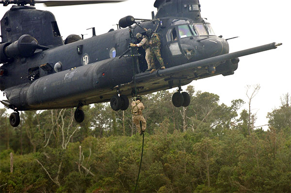 160th soar mh-47 - fast rope