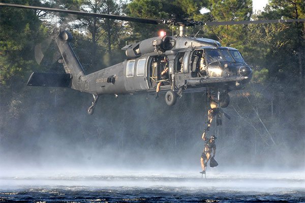 Pararescumen - SOAR MH-60K