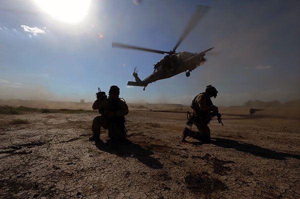 usaf pararescuemen - helicopter extraction