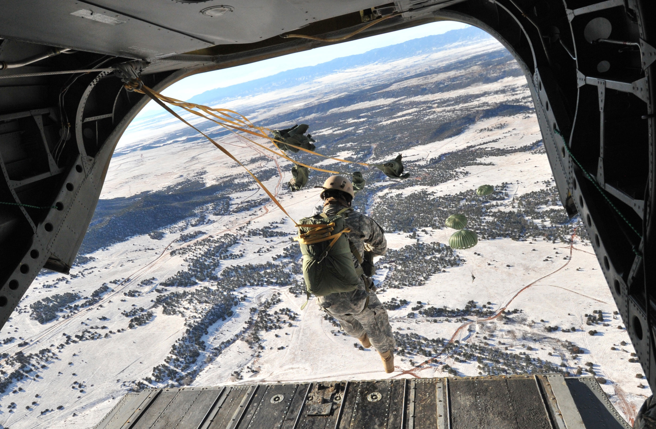 Special Forces - Chinook Parachute Jump