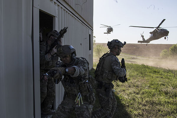 special forces soldiers - air assault operation training