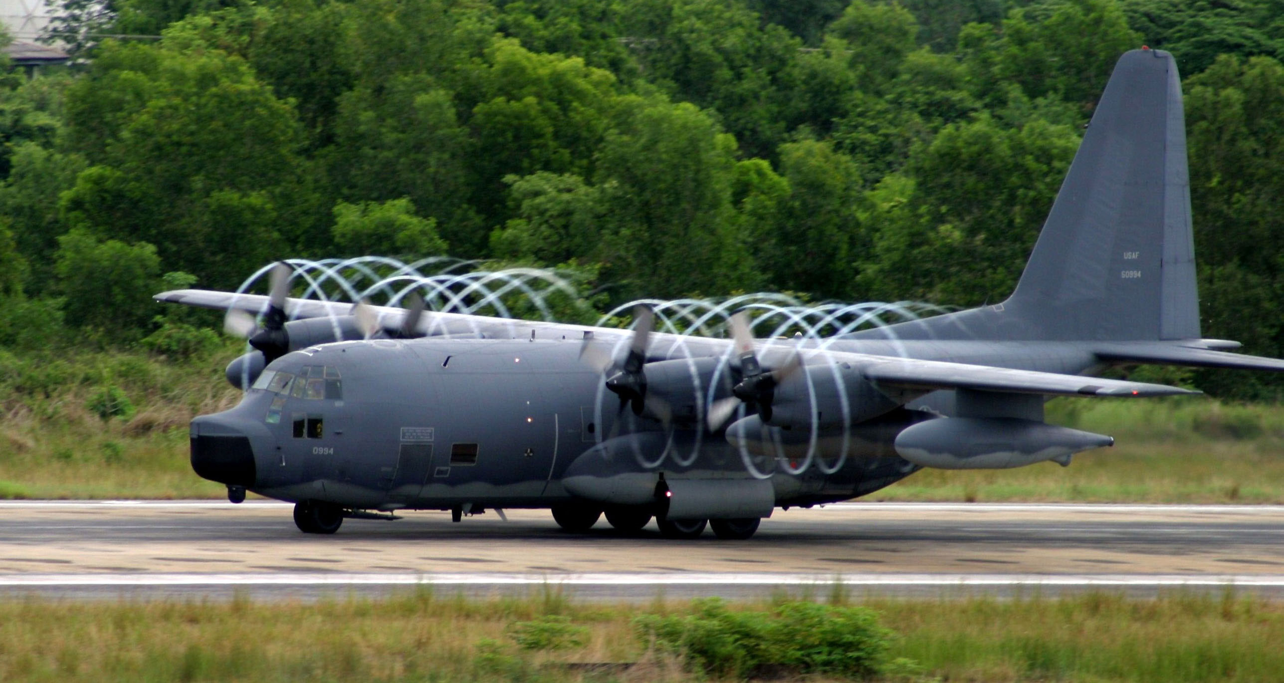 MC-130P Combat Shadow - Photo