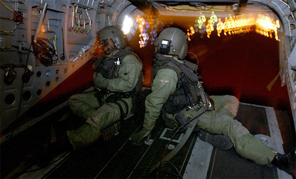 160th soar mh-47 Chinook flight engineers